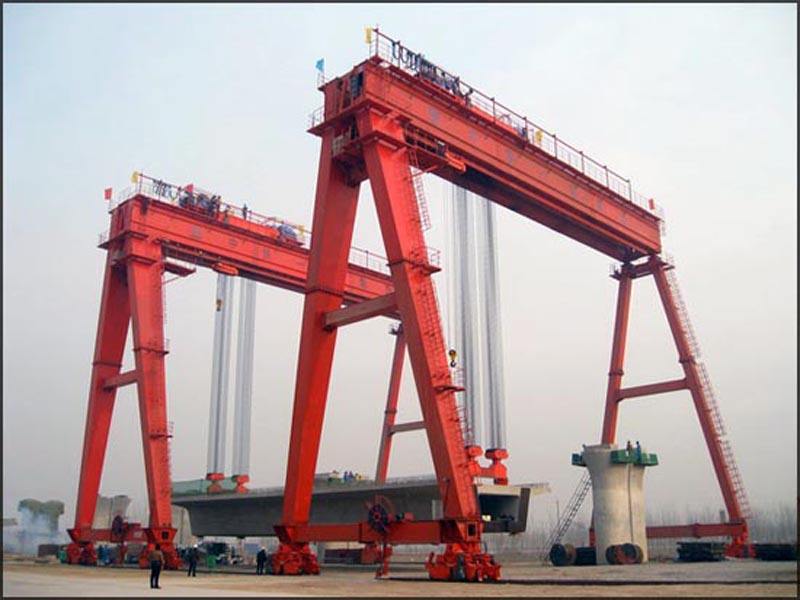 130噸門(mén)式起重機(jī)